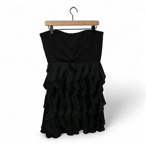Lauren Conrad Black Strapless Ruffle Dress – Size 14